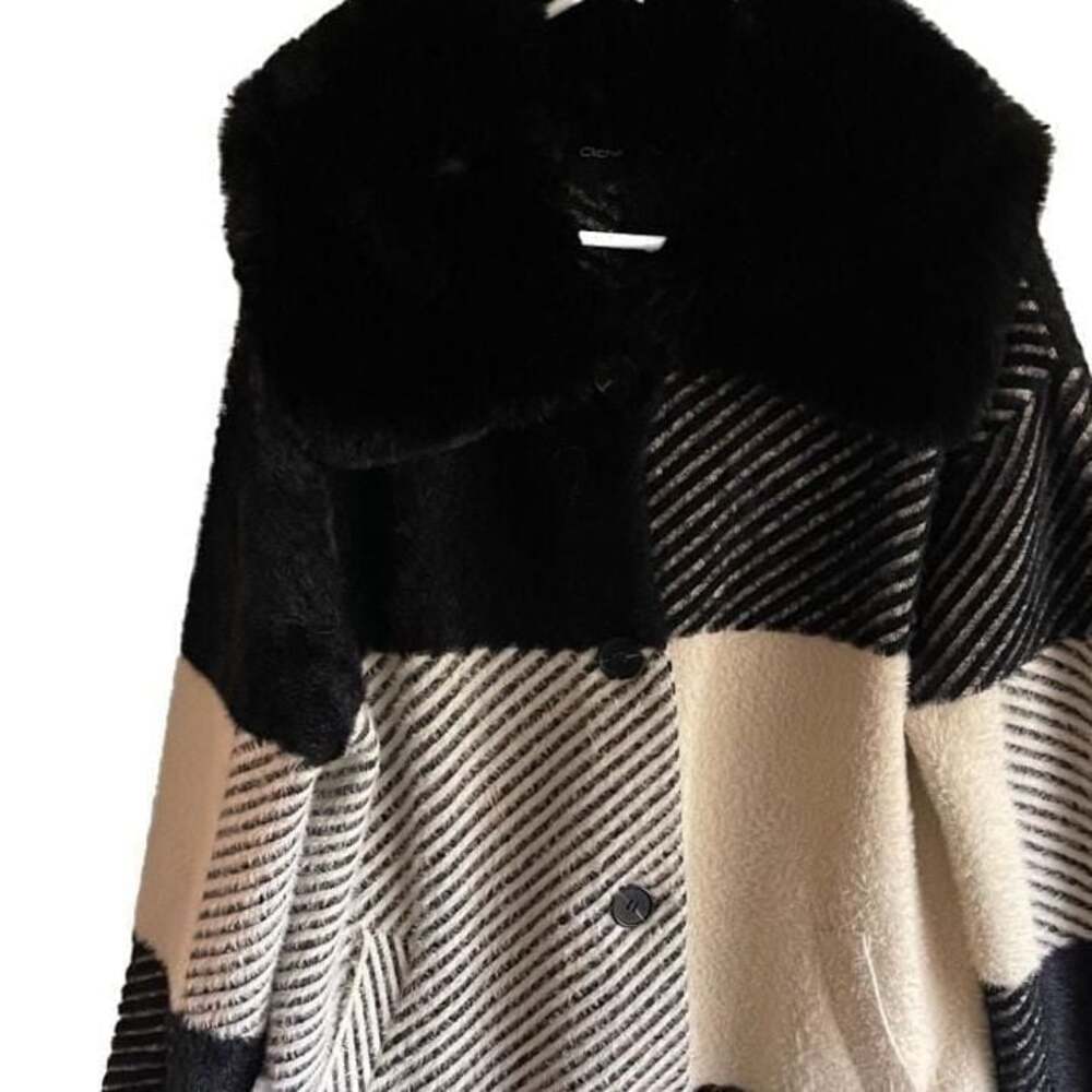 Cliche Women's Black White Gray Geometric Patchwork Faux Fur Trim‎ Cape L